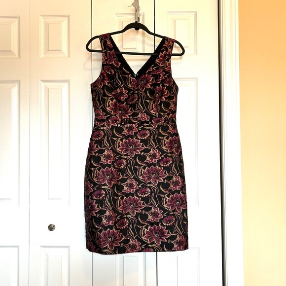 J CREW Sleeveless V-Neck Floral Jacquard Sheath Dress Size 6 NWT Pink/Black/Gold - Picture 4 of 17